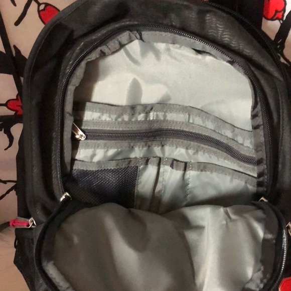 North Face Women’s Jester Backpack - Picture 4 of 8